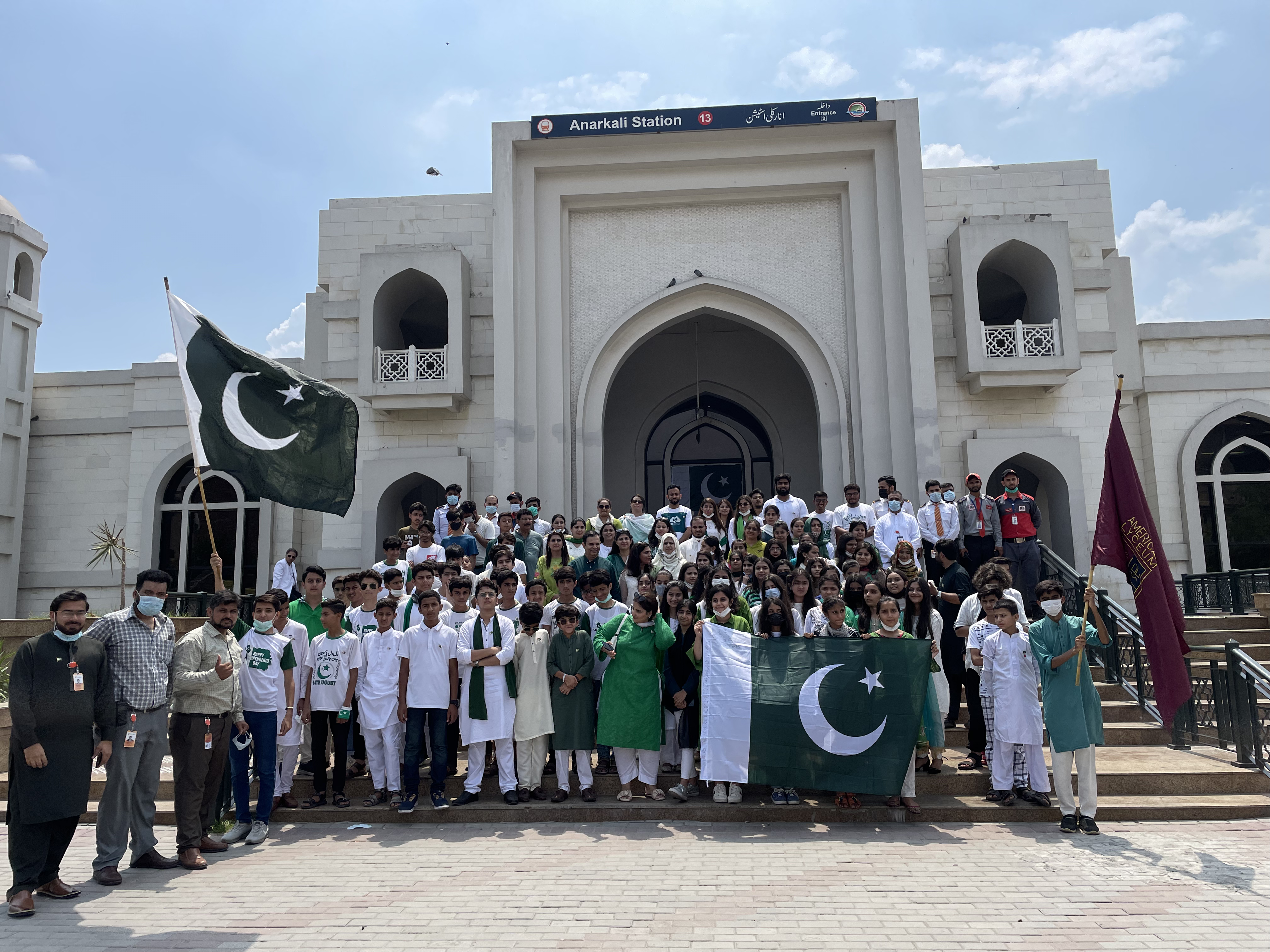 Thumbnail [100%x225]